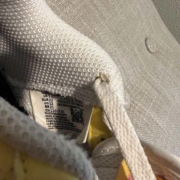 Nike Air Force 1 Kids 6.5C Yellow “Peace Love Basketball” DC7322-700 - Picture 5 of 6